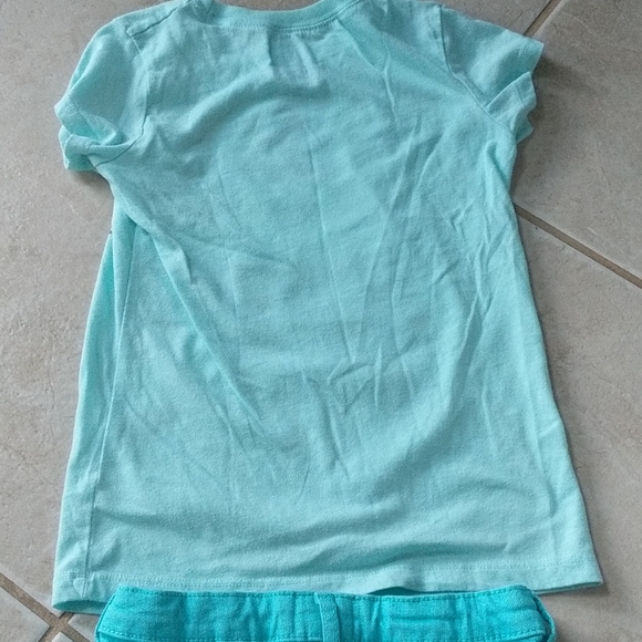 Girls Gap size 6 aqua teal shirts with Elsa top - Picture 7 of 7